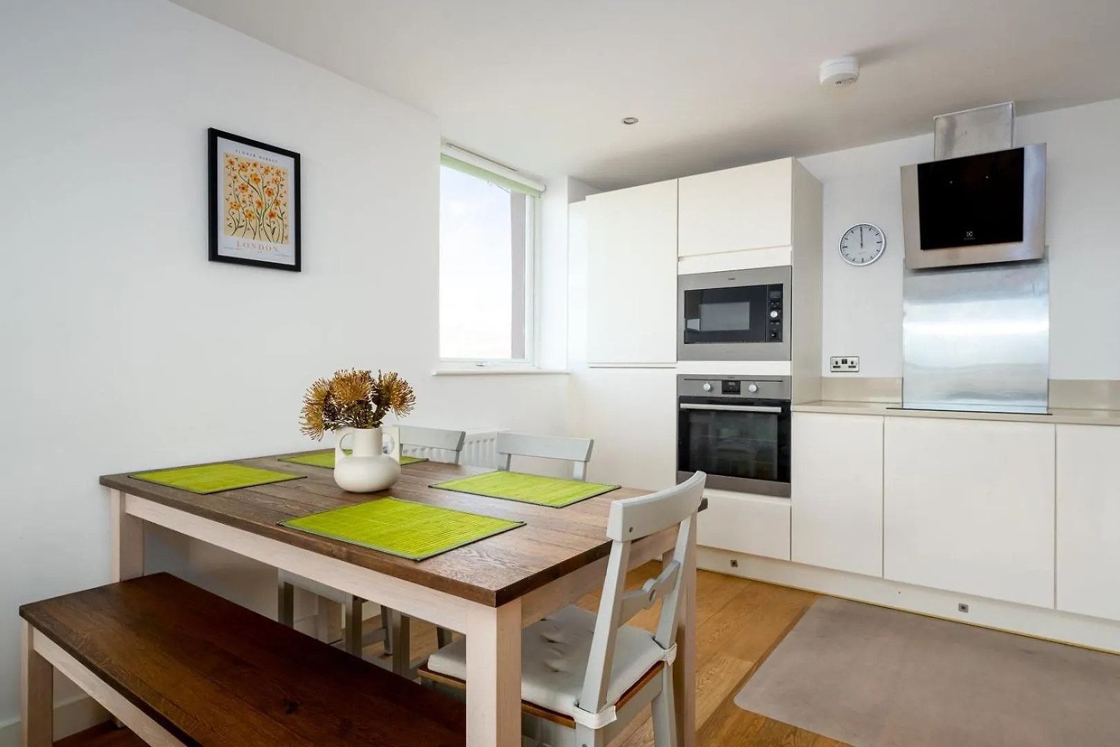 Guestready - Charming Stay With A Balcony London 0*,  United Kingdom